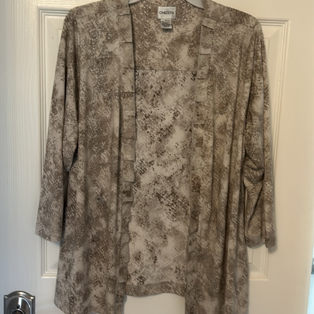 Chicos snake print ruffle shimmer twin set size 2 or L 2 price cardigan set - Picture 6 of 8